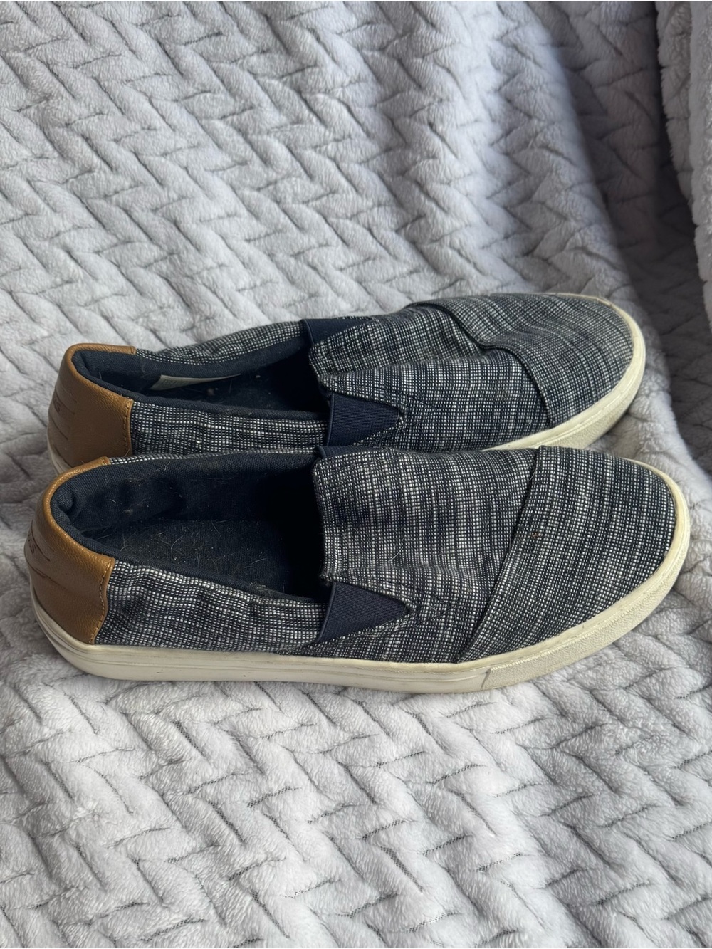 Toms Women's Navy Slip-On Flats with Brown Heel Accent
